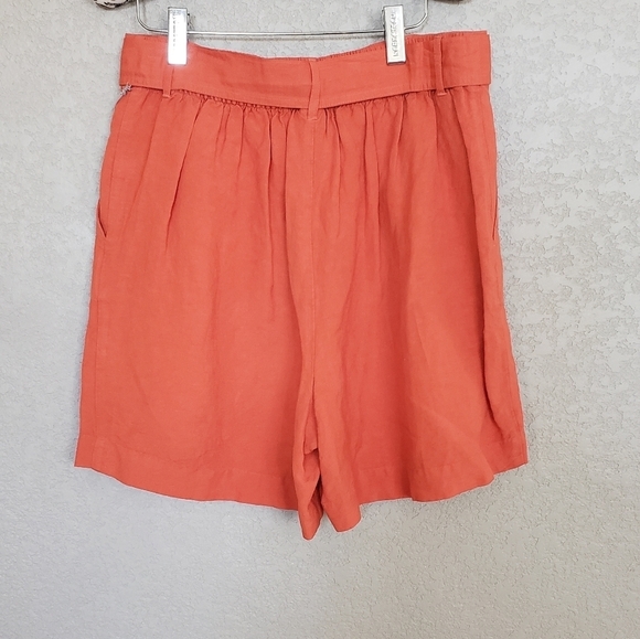 A new Day high waisted linen shorts - Picture 3 of 5
